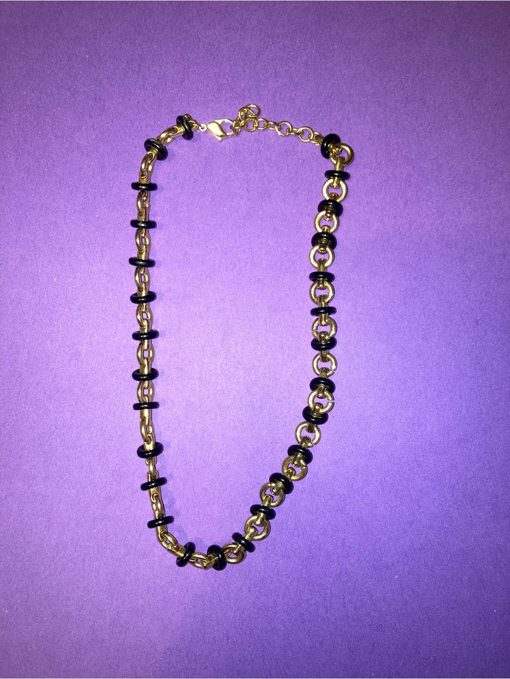BLACK AND GOLD CHAIN NECKLACE